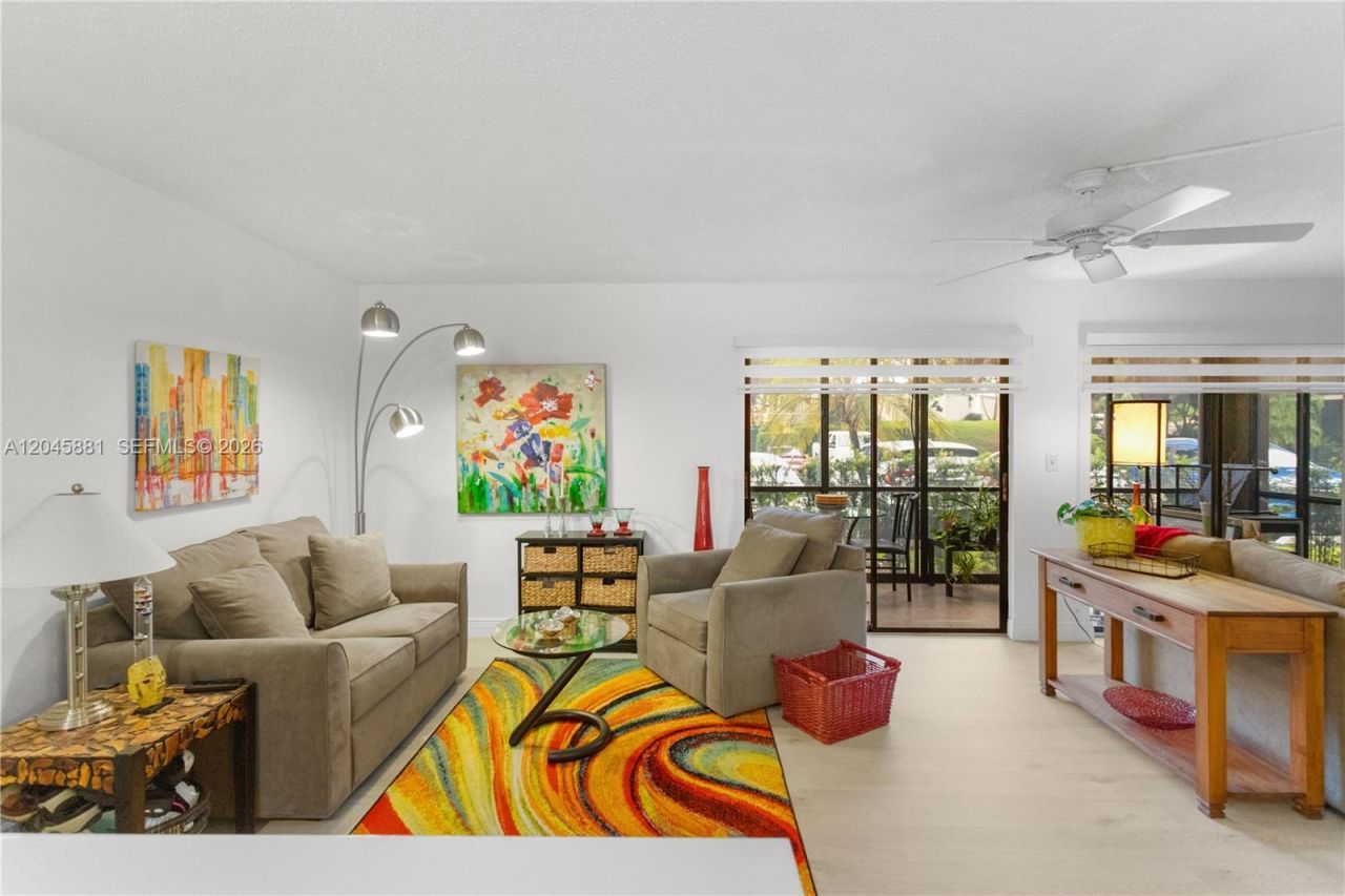 9930 S Belfort Cir, Unit 105, Tamarac, FL 33321 Photo