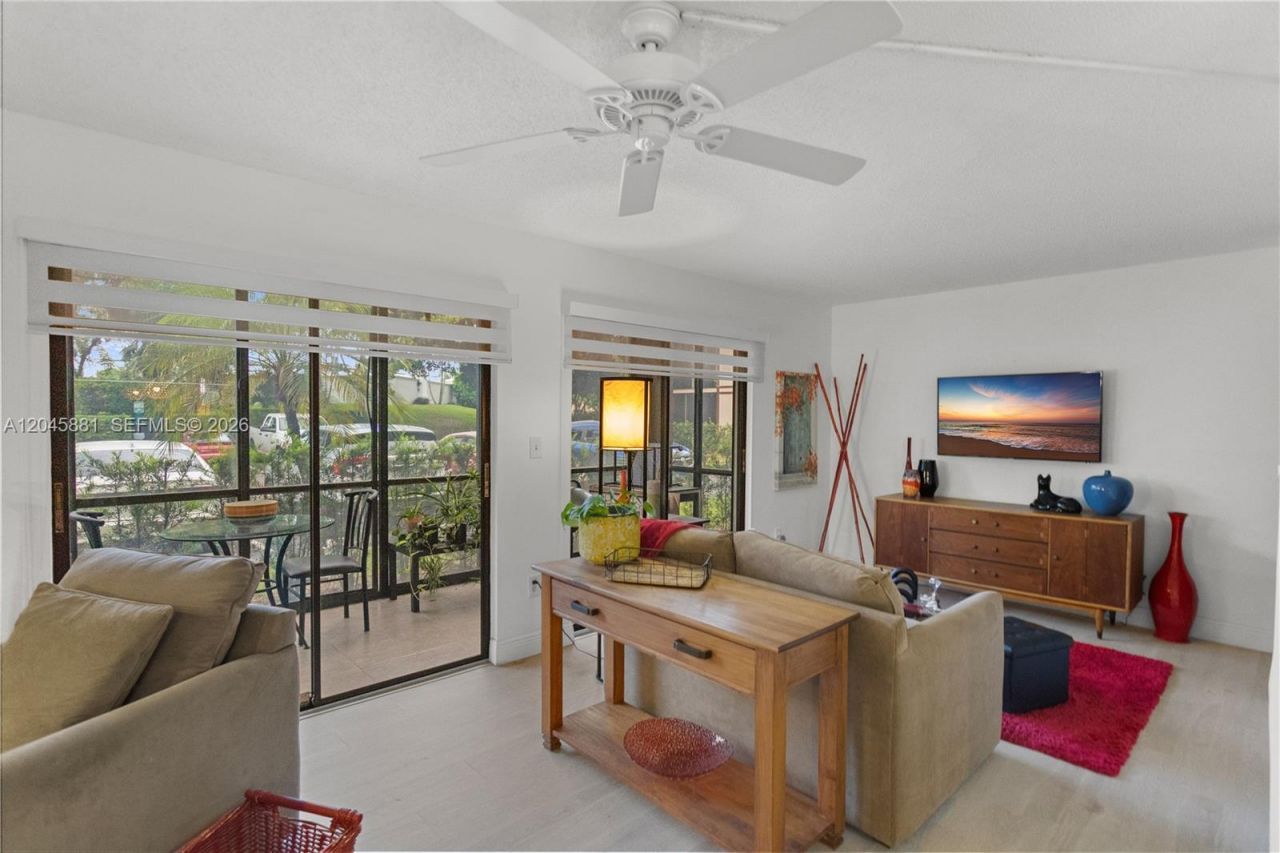 9930 S Belfort Cir, Unit 105, Tamarac, FL 33321 Photo