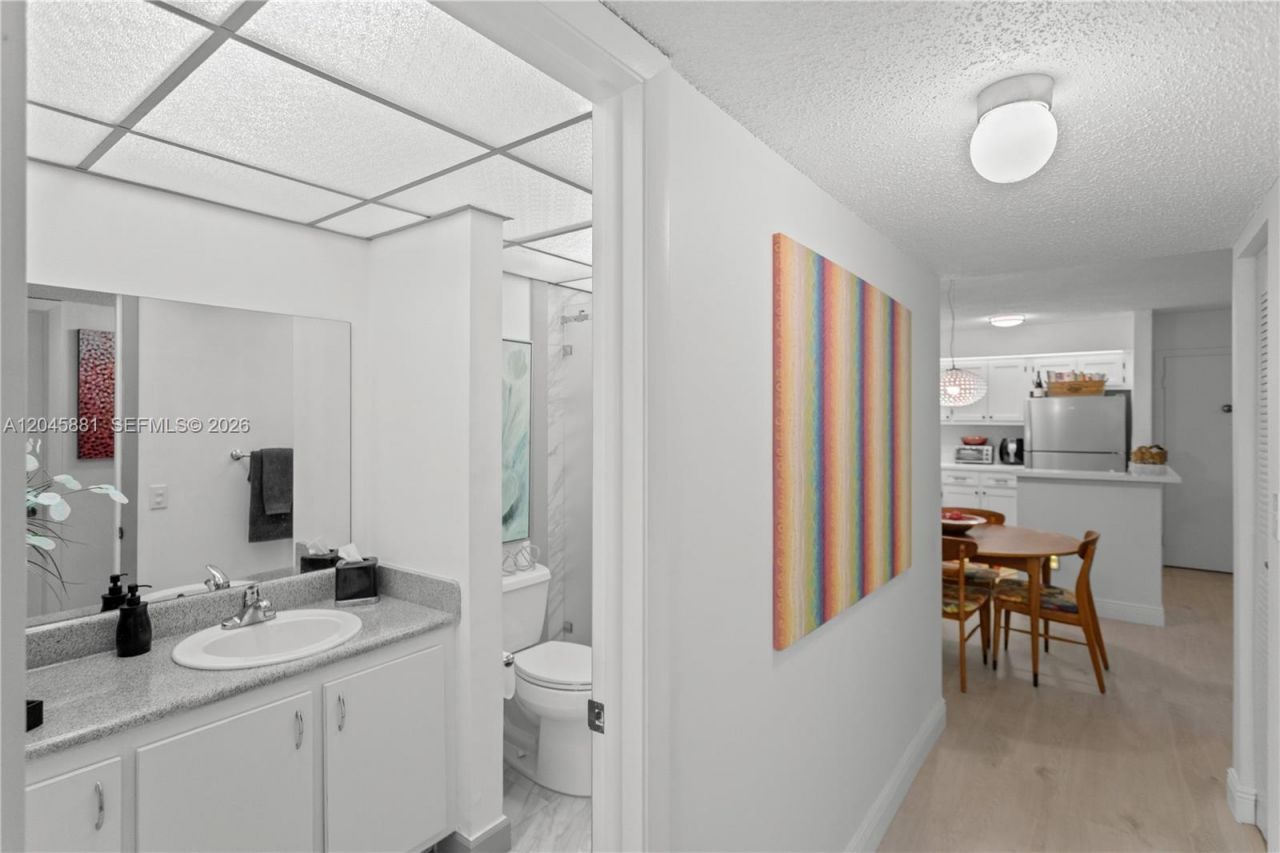 9930 S Belfort Cir, Unit 105, Tamarac, FL 33321 Photo