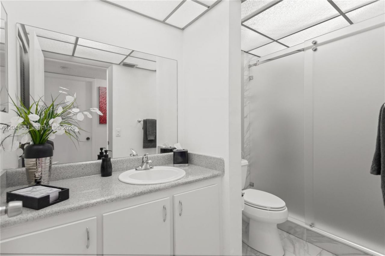 9930 S Belfort Cir, Unit 105, Tamarac, FL 33321 Photo