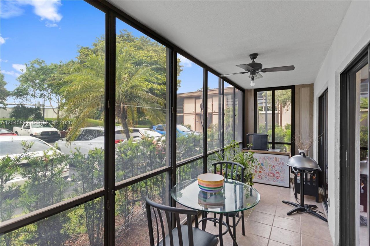9930 S Belfort Cir, Unit 105, Tamarac, FL 33321 Photo