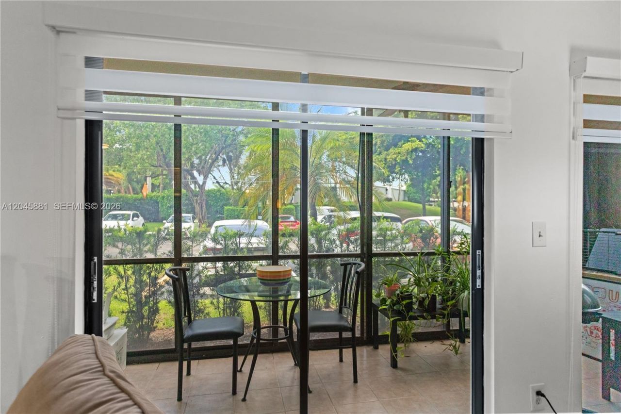 9930 S Belfort Cir, Unit 105, Tamarac, FL 33321 Photo