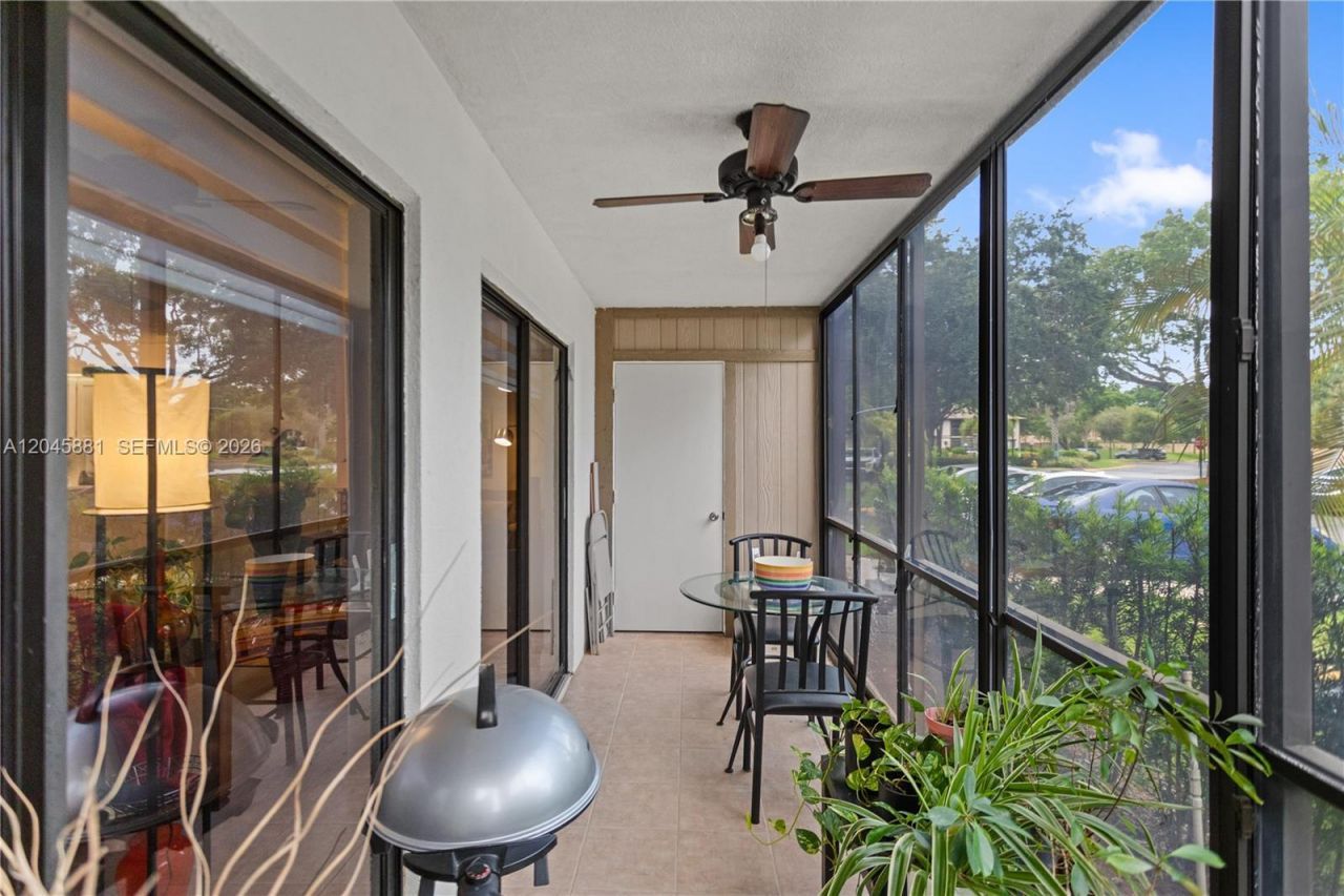 9930 S Belfort Cir, Unit 105, Tamarac, FL 33321 Photo