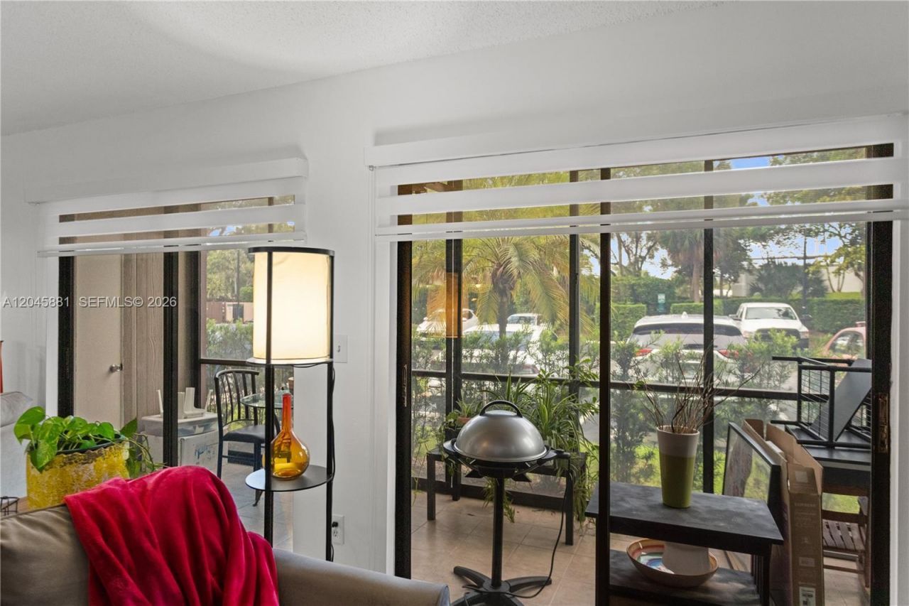 9930 S Belfort Cir, Unit 105, Tamarac, FL 33321 Photo