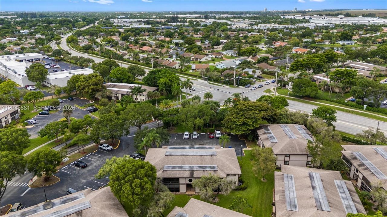 9930 S Belfort Cir, Unit 105, Tamarac, FL 33321 Photo