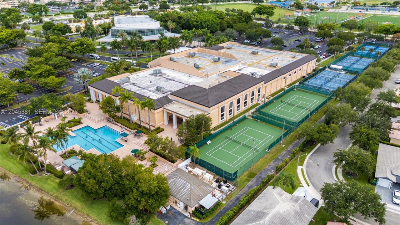 9930 S Belfort Cir, Unit 105, Tamarac, FL 33321 Photo