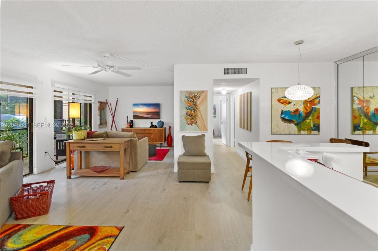 9930 S Belfort Cir, Unit 105, Tamarac, FL 33321 Photo