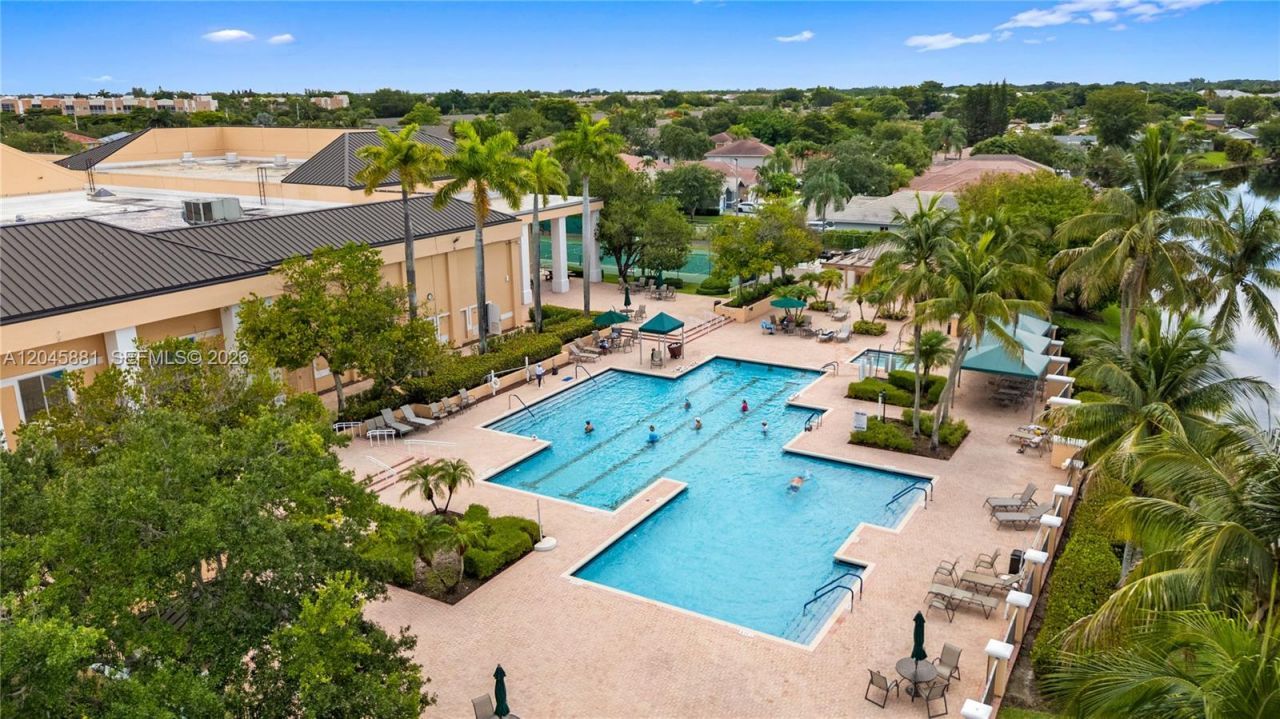 9930 S Belfort Cir, Unit 105, Tamarac, FL 33321 Photo