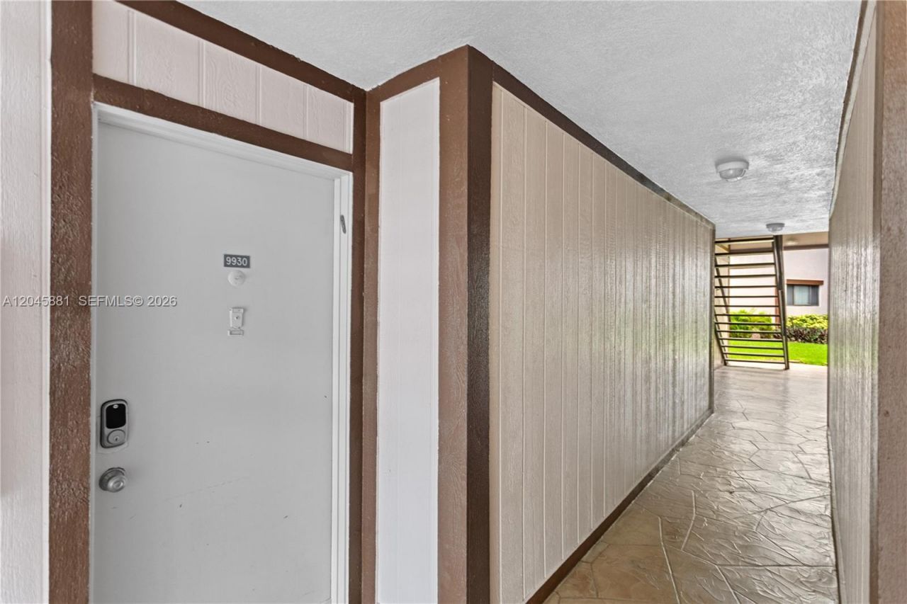 9930 S Belfort Cir, Unit 105, Tamarac, FL 33321 Photo