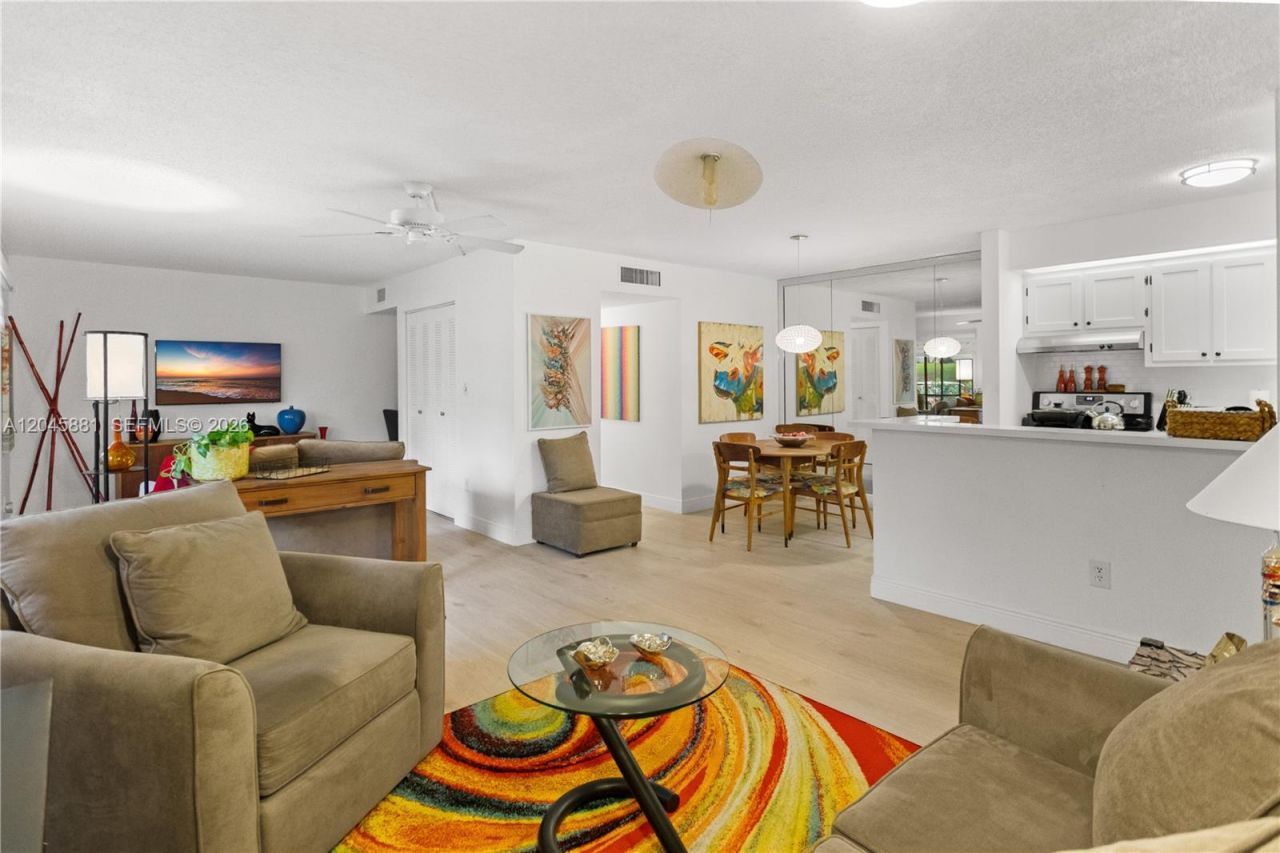 9930 S Belfort Cir, Unit 105, Tamarac, FL 33321 Photo