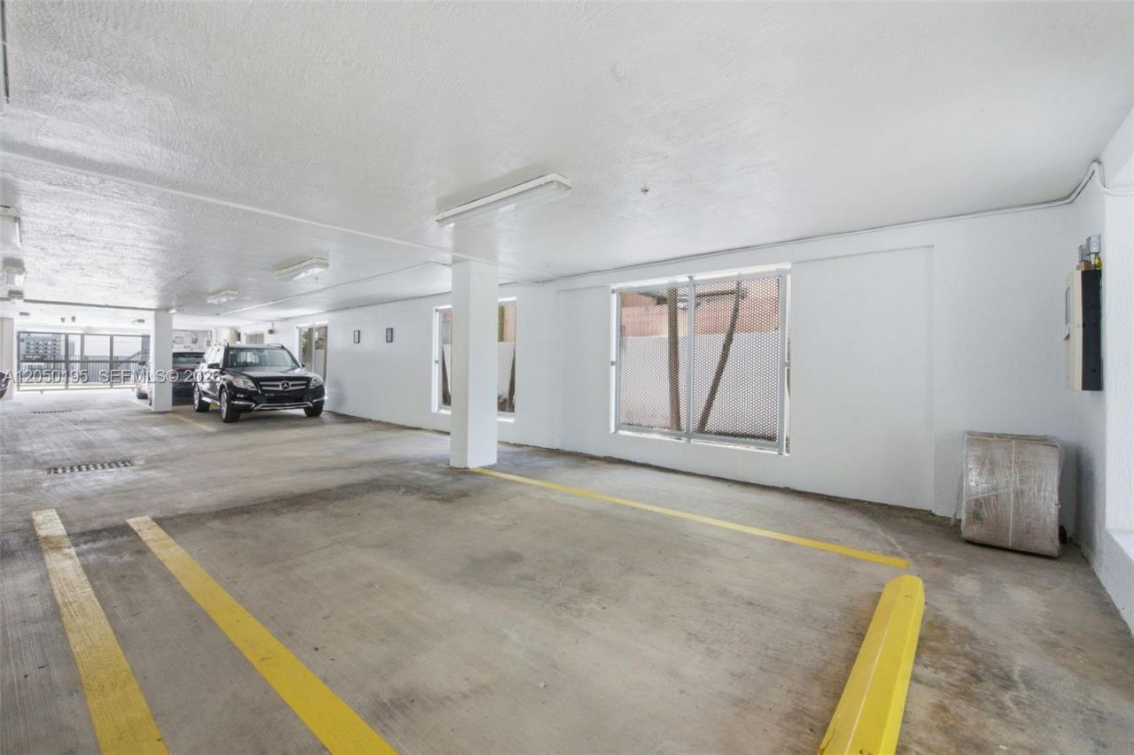 945 Michigan Ave , Unit 3, Miami Beach, FL 33139 Photo