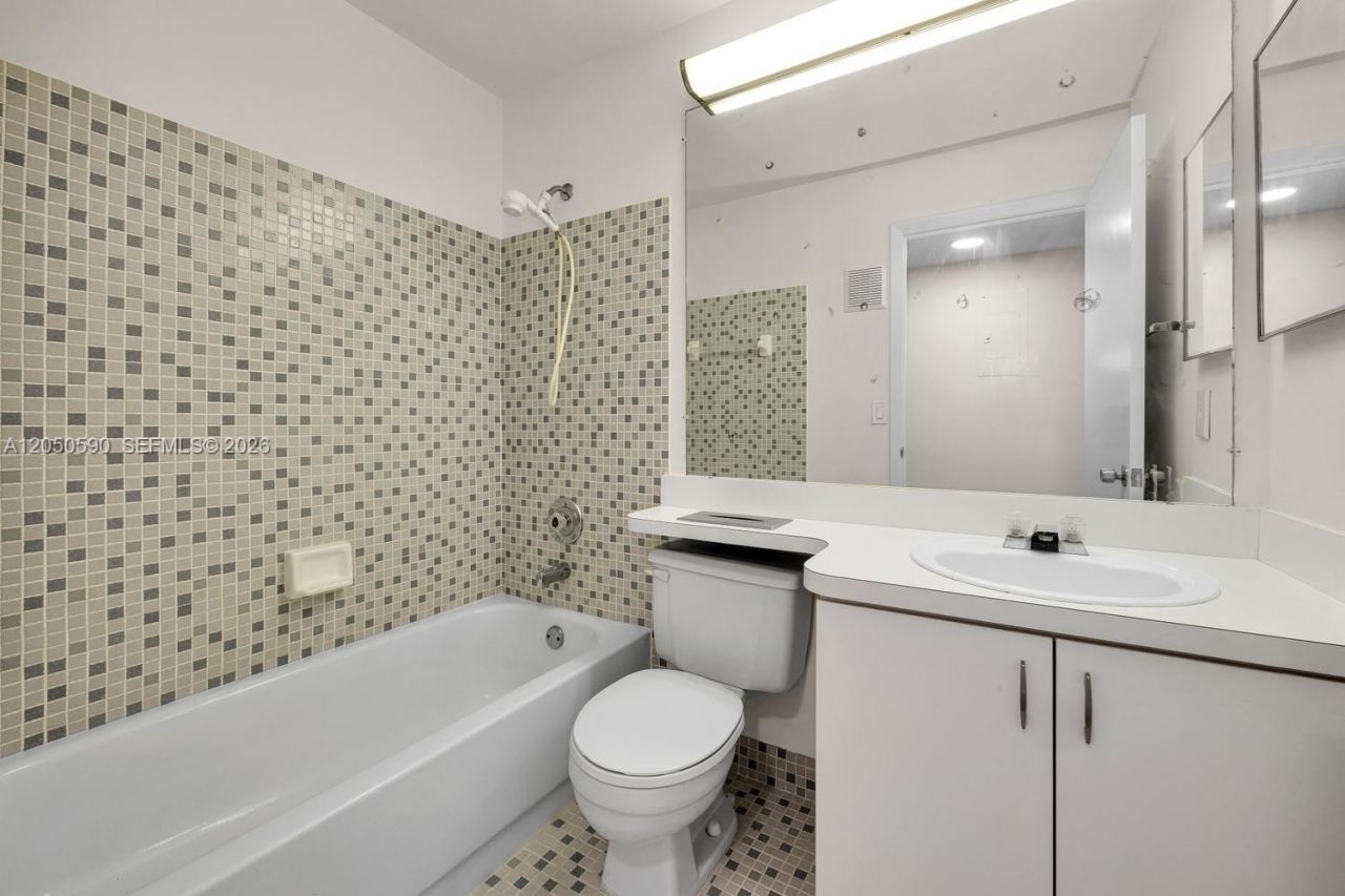 9711 Hammocks Blvd , Unit 108-K, Miami, FL 33196 Photo