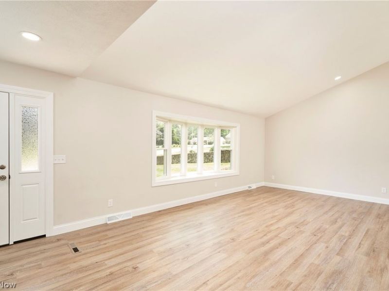 3762 Leewood Drive, Stow, OH 44224 Photo 3