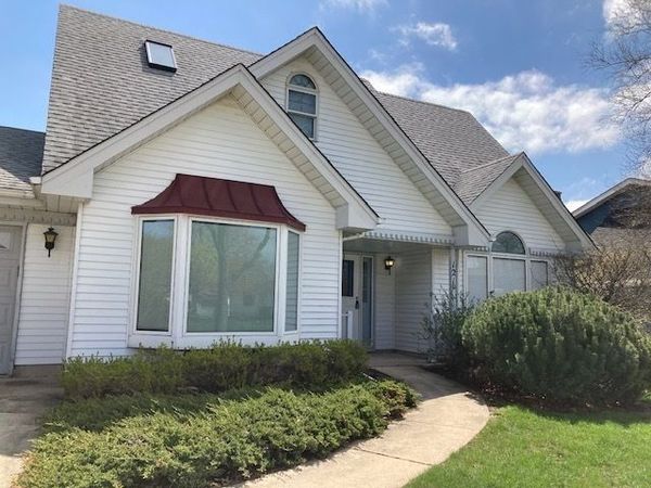 121 Glenridge Lane, Schaumburg, IL 60193