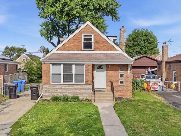 7836 S Kedvale Avenue , Chicago, IL 60652