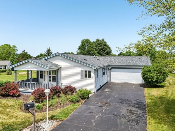 335 Belmont Court, Grayslake, IL 60030