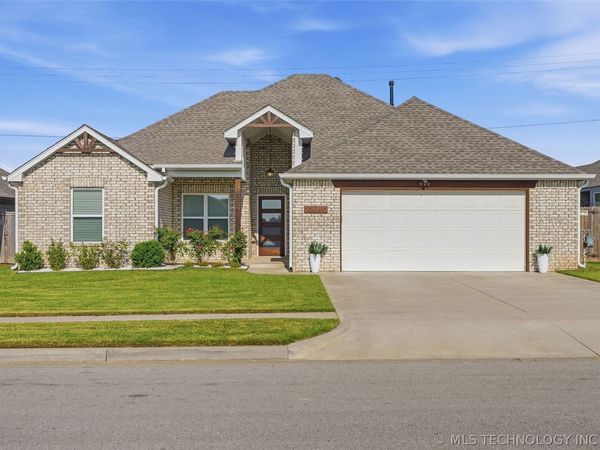 10840 S 274th East Avenue , Coweta, OK 74429