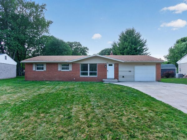 564 Birchwood Street, Jackson, MI 49203