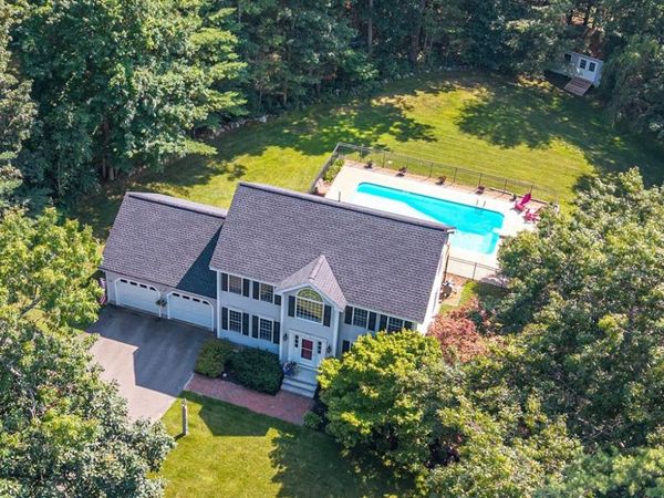 27 Aldrich Street, Litchfield, NH 03052