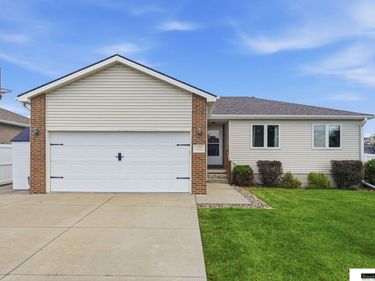 1010 Hickory Street, Lincoln, NE 68372