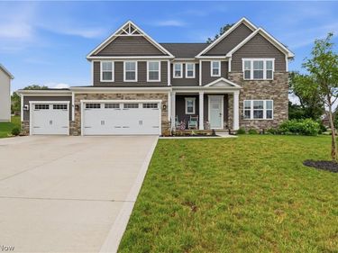 1348 Southbrook Circle NE, Canton, OH 44721