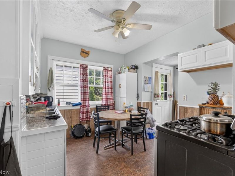 3491 W 99th Street, Cleveland, OH 44102 Photo 12