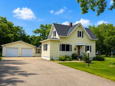 627 S Litchfield Avenue, Litchfield, MN 55355