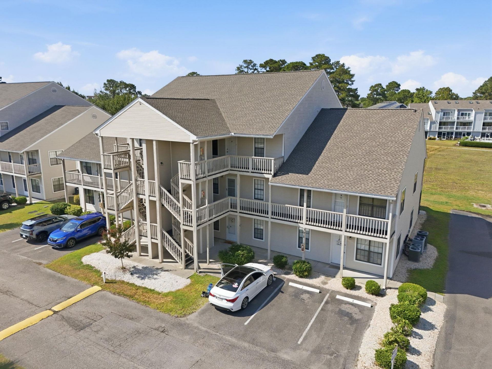1095 W Plantation Dr.  Photo 32