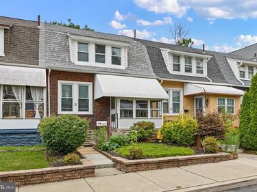 8 CEDAR , MARCUS HOOK, PA 19061
