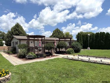 209 E 6th Street, DAVENPORT, NE 68335