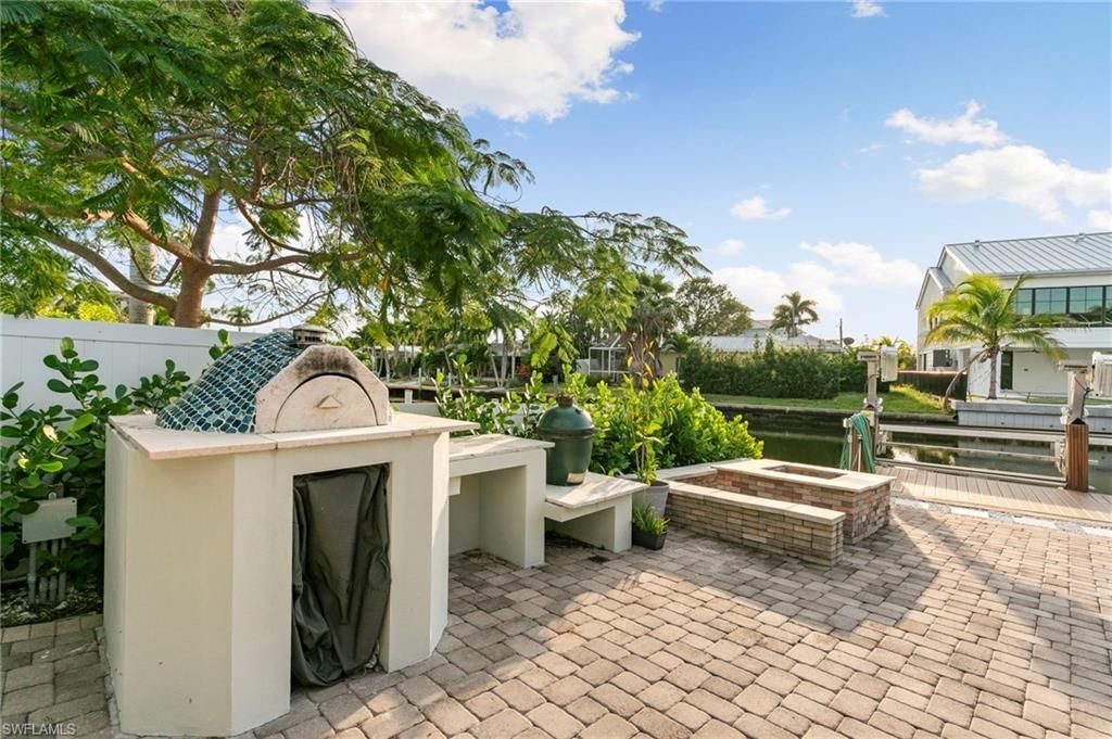 1794 Holiday Ln, Naples, FL 34104 Photo