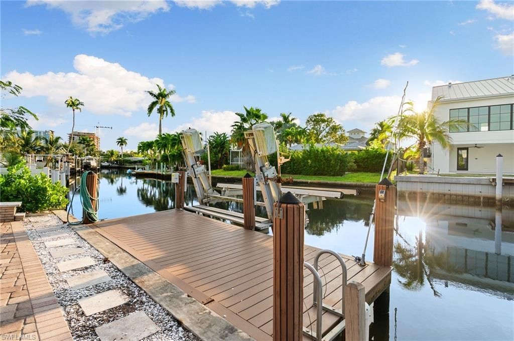 1794 Holiday Ln, Naples, FL 34104 Photo