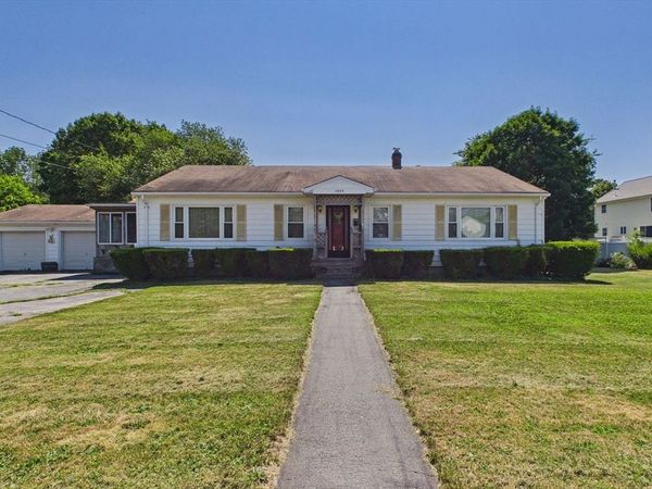 3979 Acushnet Ave, New Bedford, MA 02745