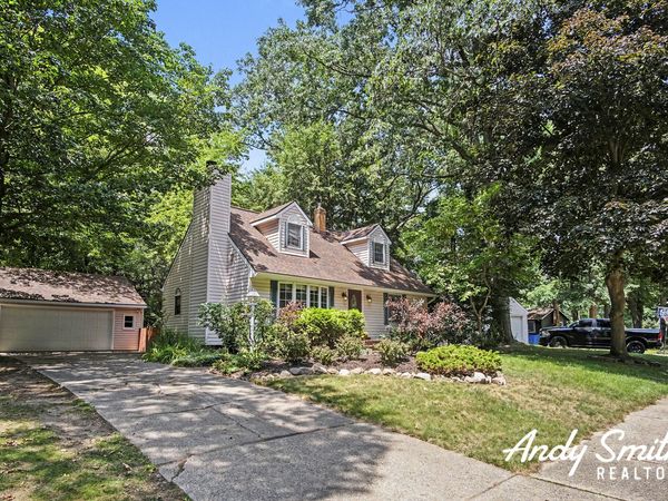 4831 Fuller Avenue SE, Kentwood, MI 49508