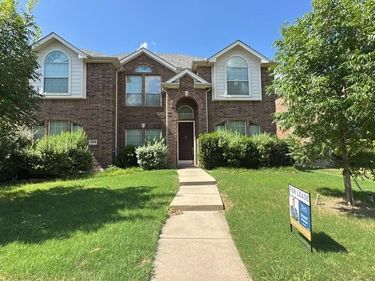 10438 Coach House Lane, Frisco, TX 75035