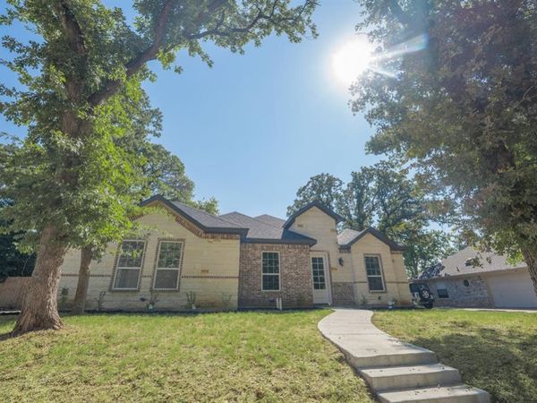 1408 Spinnaker Lane, Azle, TX 76020