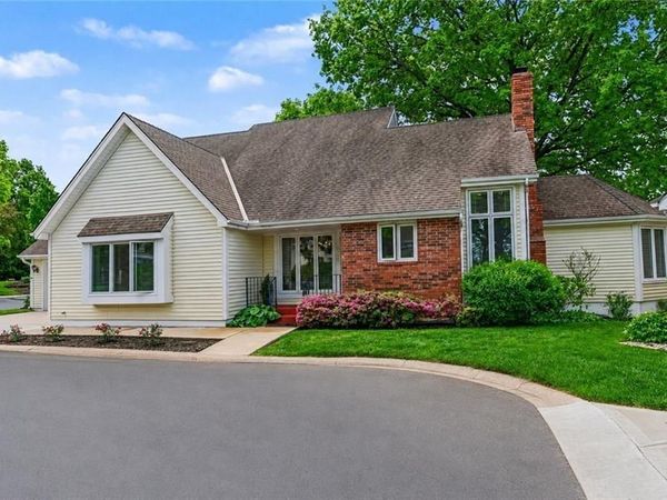 4530 W 90th Street, Prairie Village, KS 66207