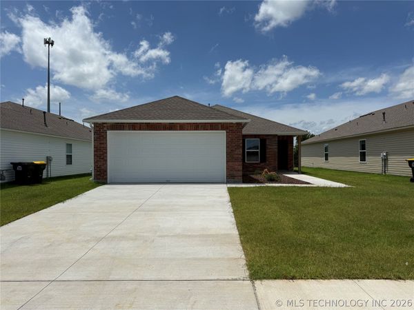 11822 S 279th East Avenue , Coweta, OK 74429