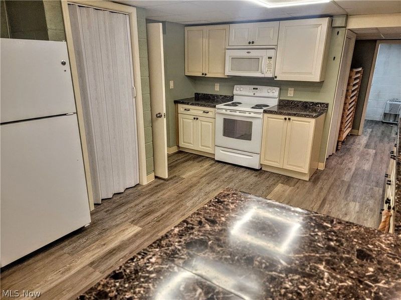 14000 Bagley Road, Middleburg Heights, OH 44130 Photo 33