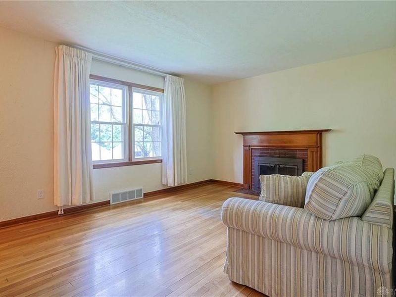 1089 Forest Drive, Beavercreek, OH 45434 Photo 6