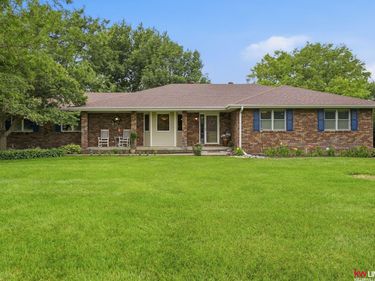 9220 Leighton Avenue, Lincoln, NE 68507