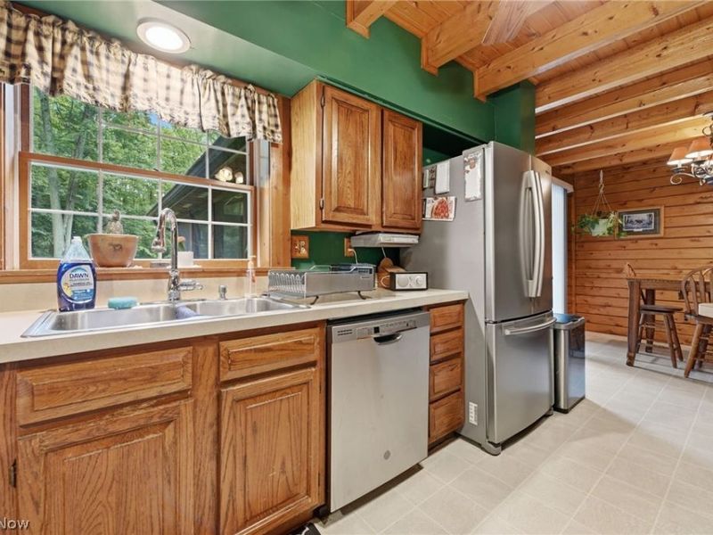 17369 Honeysuckle Lane, Columbia Station, OH 44028 Photo 14