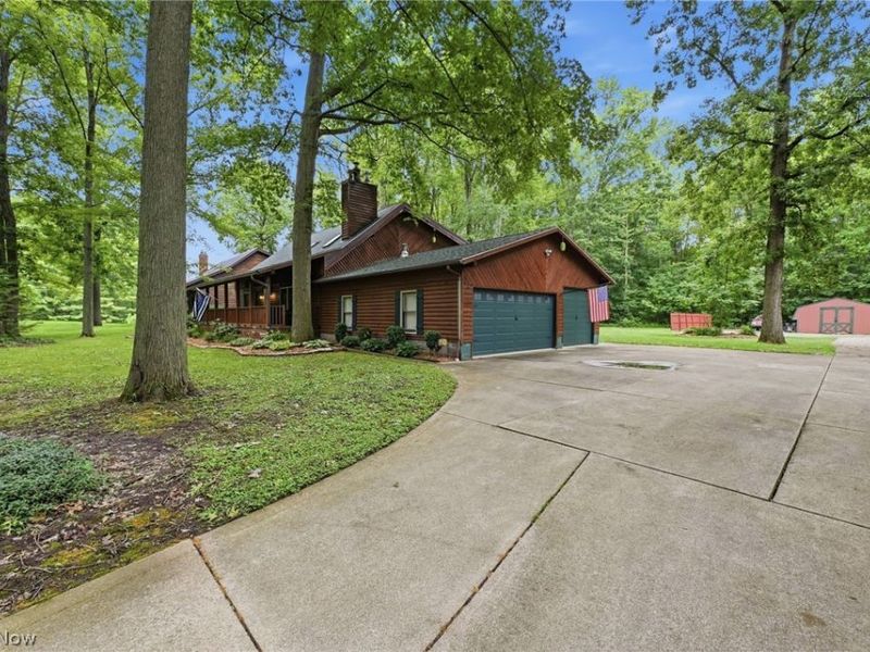 17369 Honeysuckle Lane, Columbia Station, OH 44028 Photo 2