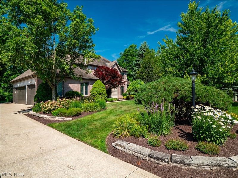 19452 Rye Gate Drive, North Royalton, OH 44133 Photo 2