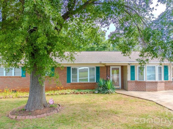 1717 Emmanuel Church Road , Conover, NC 28613