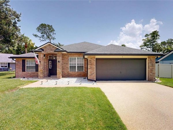 6 BRADLEY PLACE , PALM COAST, FL 32137