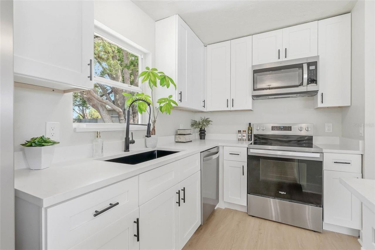 1306 Dartmouth Drive, Bradenton, FL 34207 Photo
