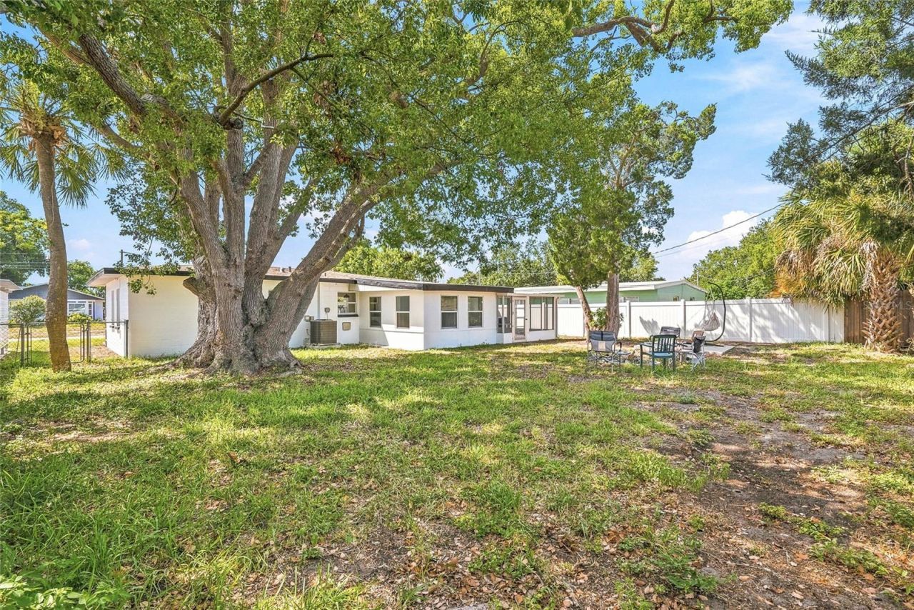 1306 Dartmouth Drive, Bradenton, FL 34207 Photo