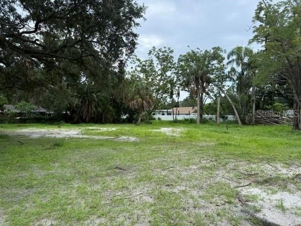 200 11TH AVENUE E, BRADENTON, FL 34208