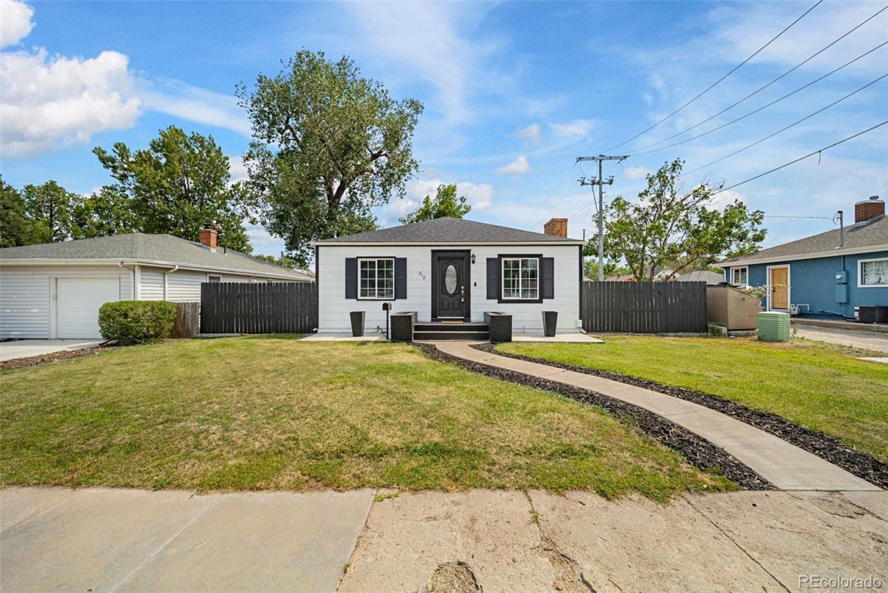 218 E 7th Avenue, Fort Morgan, CO 80701 Main Photo